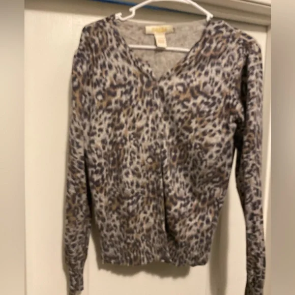 Women's Leopard Print Gray Long Sleeve Cashmere Silk Cardigan in Size Large - Picture 1 of 7